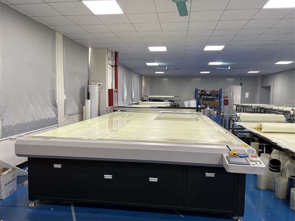 Privacy PDLC Film Cutting Machine Privacy PDLC Film Cutting Machine